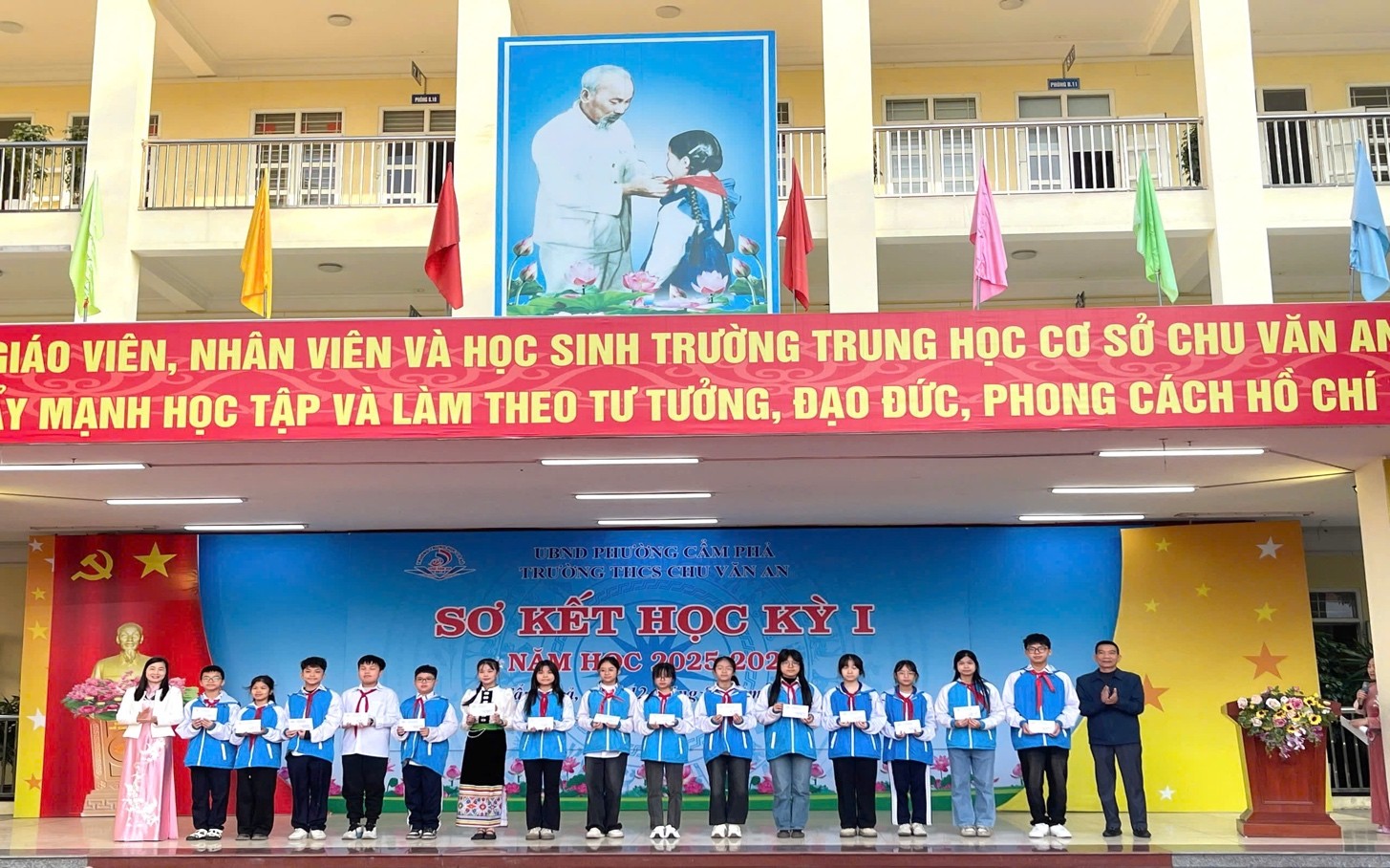 TRƯỜNG THCS CHU VĂN AN SƠ KẾT HỌC KỲ I NĂM HỌC 2025–2026: GHI NHẬN NỖ LỰC, TIẾP BƯỚC THÀNH CÔNG