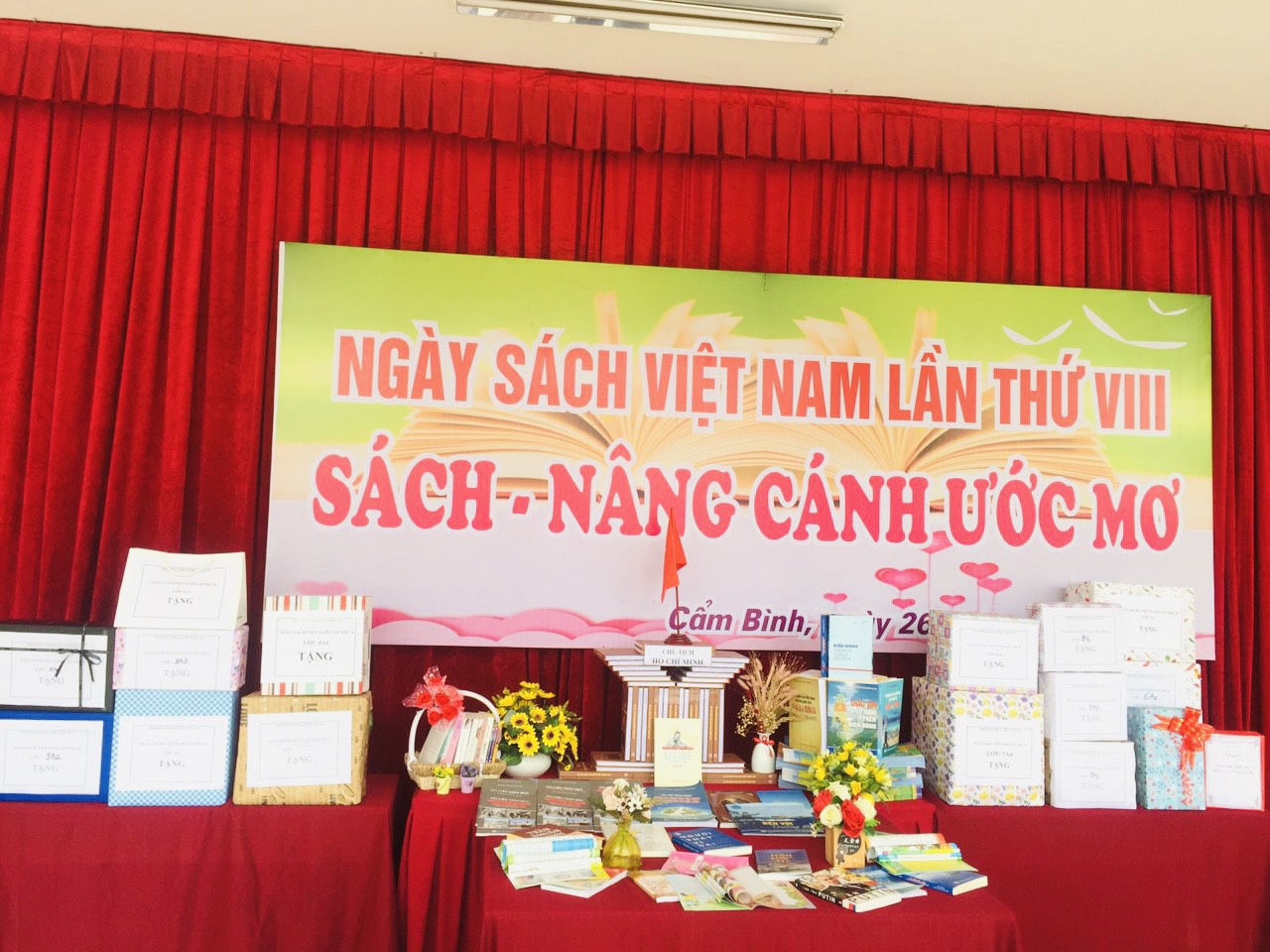 Trường THCS Chu Văn An tổ chức ngày sách Việt Nam lần thứ 8  năm học 2020-2021