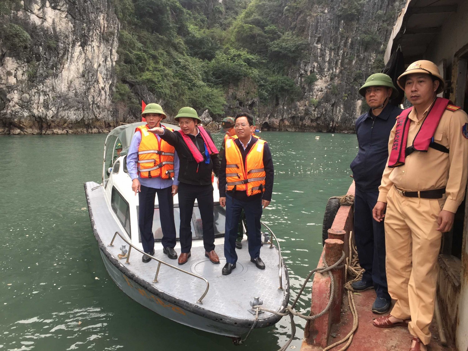 Thông tin triển khai đợt cao điểm ra quân làm sạch môi trường biển Thành phố Cẩm Phả ( Bản tin số 7, ngày 07/4/2023)