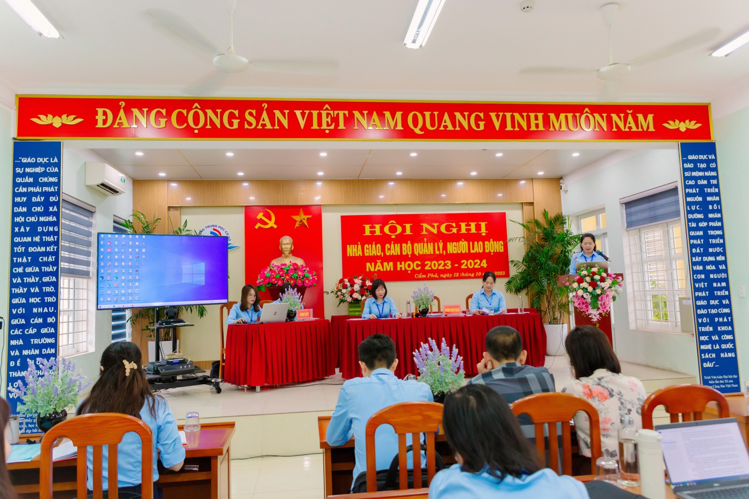 HỘI NGHỊ NHÀ GIÁO, CÁN BỘ QUẢN LÝ, NGƯỜI LAO ĐỘNG TRƯỜNG THCS CHU VĂN AN